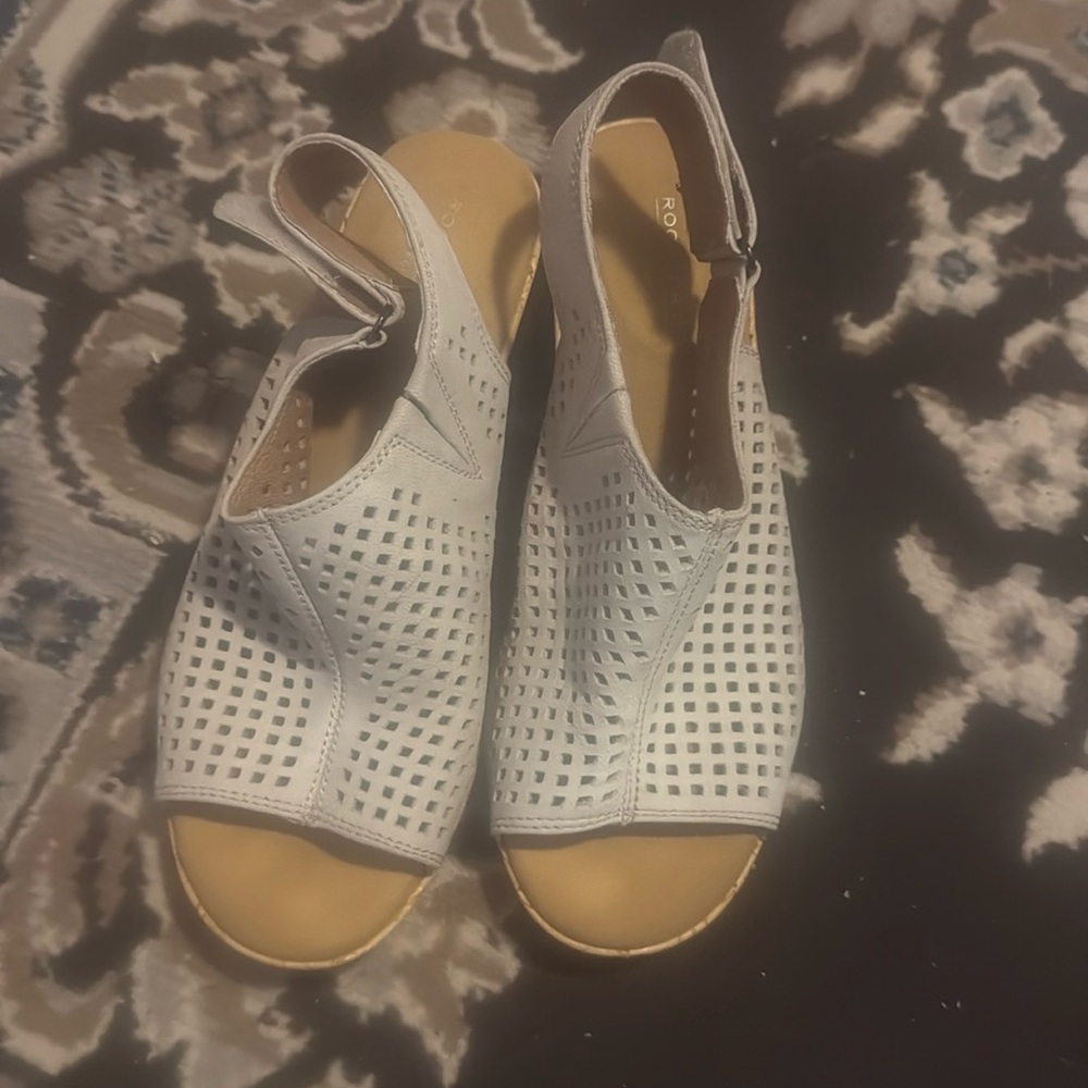 Rockport Women's Briah Perforated Slingback Wedge Taupe Leather Sandal 7.5